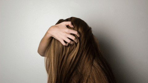 Descubre los Poderosos Ingredientes Naturales que Combaten la Pérdida de Cabello - Mar Amoli