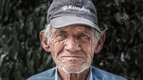 Todo Sobre las Arrugas: Entendiendo y Cuidando la Piel Madura - Mar Amoli