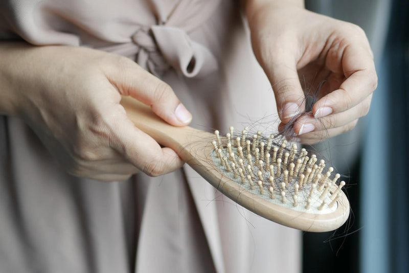 Razones por las Cuales no Crece tu Cabello: Factores a Considerar para un Cabello Saludable - Mar Amoli