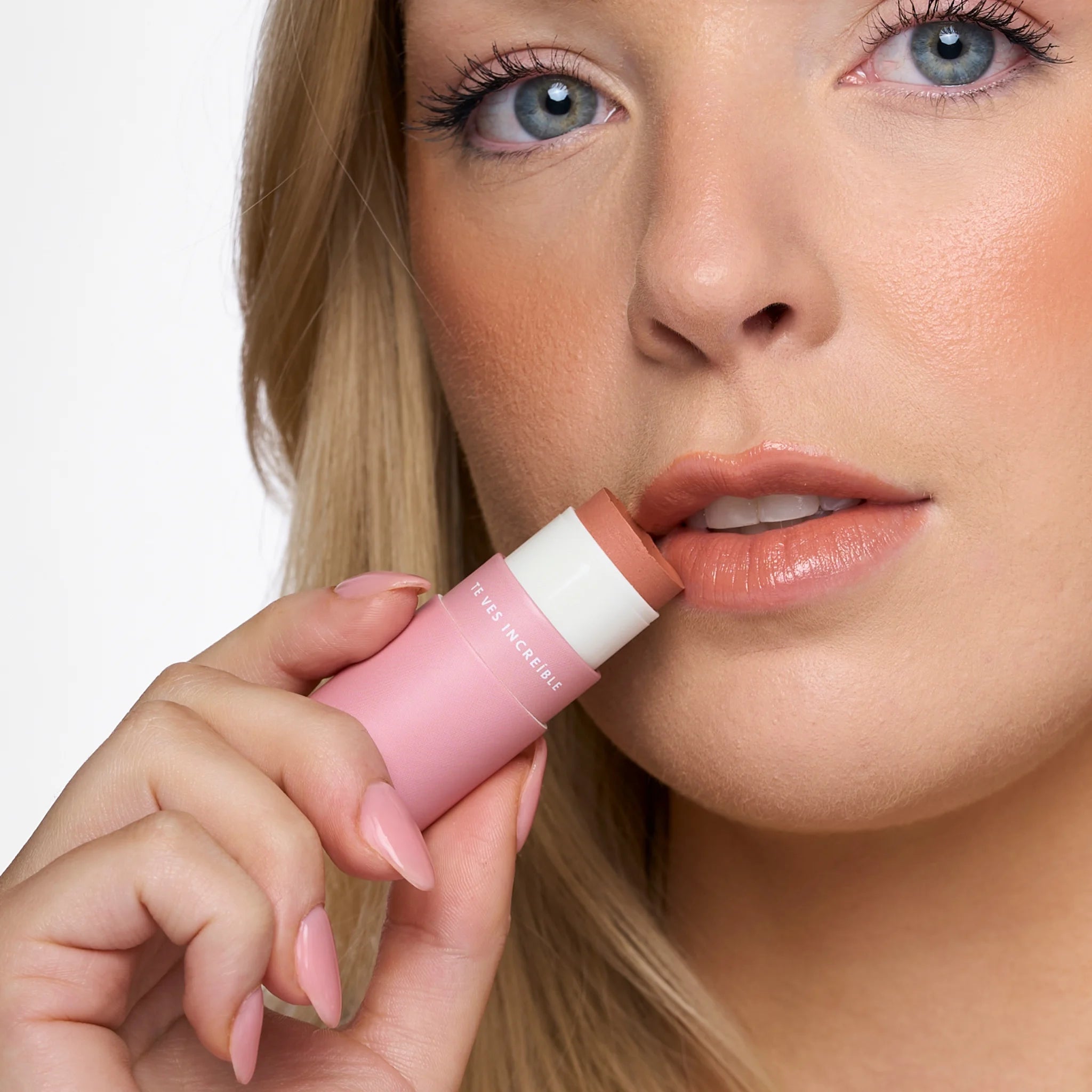 Stick Multiusos "Piñón" para Labios y Mejillas